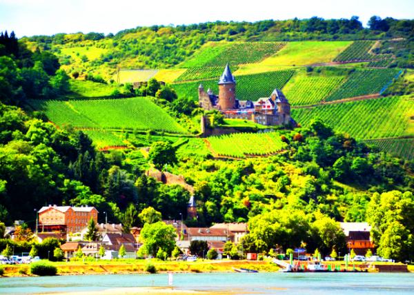 2017-08-19_Bacharach_Stahleck Castle above the Town-10001.JPG