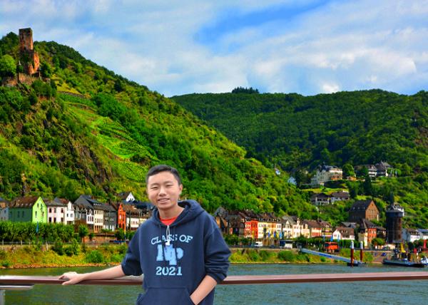 2017-08-19_Burg Gutenfels over Kaub-10001.jpg