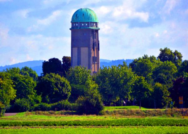 2017-08-20_Mannheim-Seckenheim_Water Tower ���Ϻ�ķˮ��0001.JPG