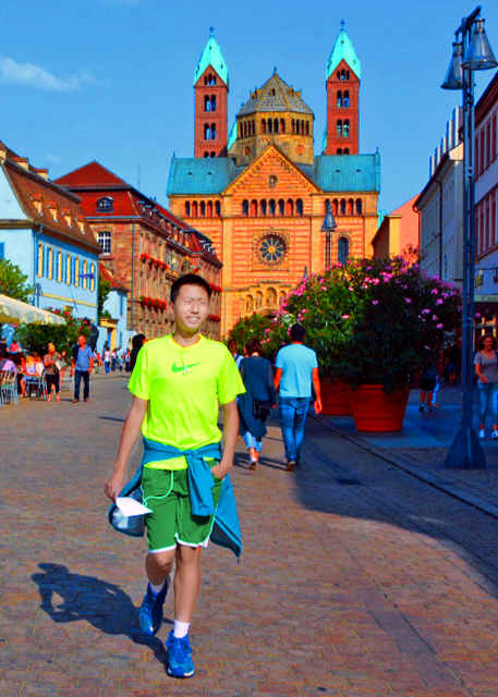 01_2017-08-20_Maximilianstraße w Cathedral in the Background-20001.JPG