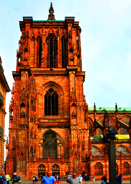 08_2017-08-21_Flying Buttresses on the Southern Side of the Cathedral0001.jpg