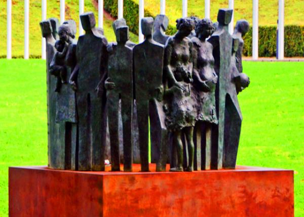 15_2017-08-21_Monument of Human Rights ��Ȩ���0001.JPG