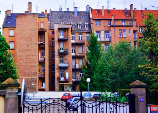 24_2017-08-21_Bldg_Neustadt Apt in Demand ���ι�Ԣ0001.JPG