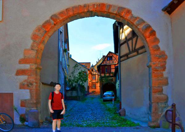 12_2017-08-22_Street_Arched Gateway ����-10001.JPG