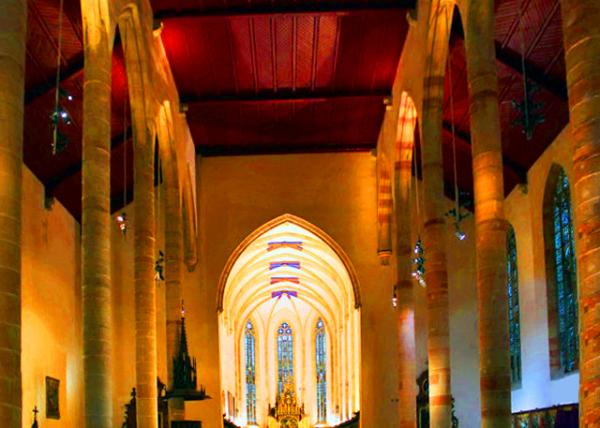 13_2017-08-22_Dominican Church_Altar.JPG