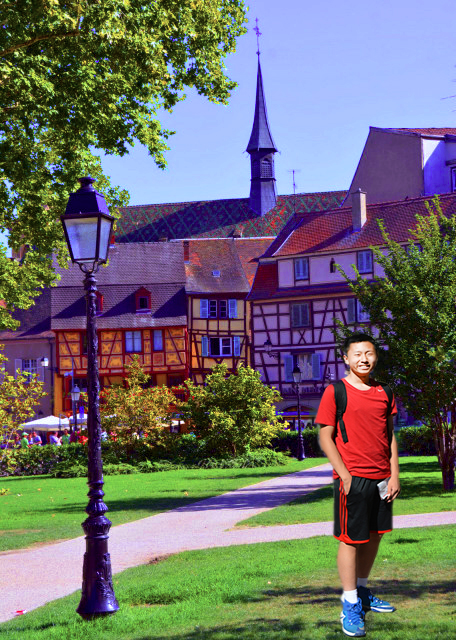 17_2017-08-22_Museum_La Pâtisserie du Mus��e or the Pastry Museum w Dominican Church in the Background-10001.jpg