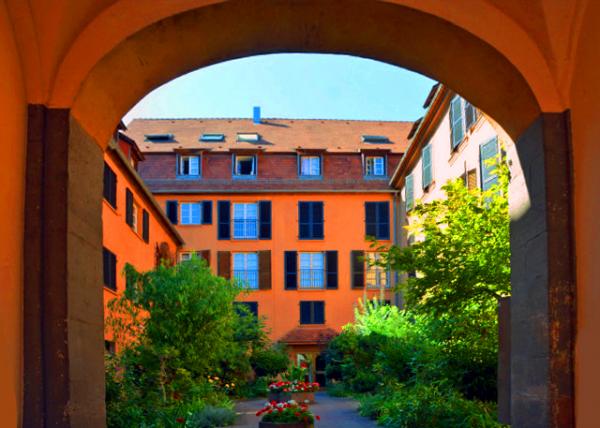 10_2017-08-22_Street_Arched Gate ����-20001.JPG