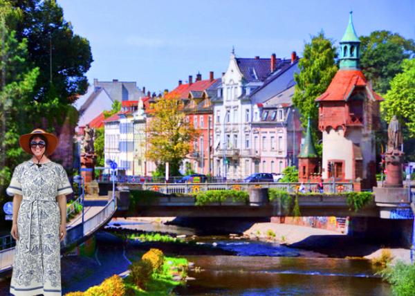 11_2017-08-22_Freiburg_Schwabentor Bridge over Dreisam ������ķ���ϵ�ʩ�߱�������-10001.jpg