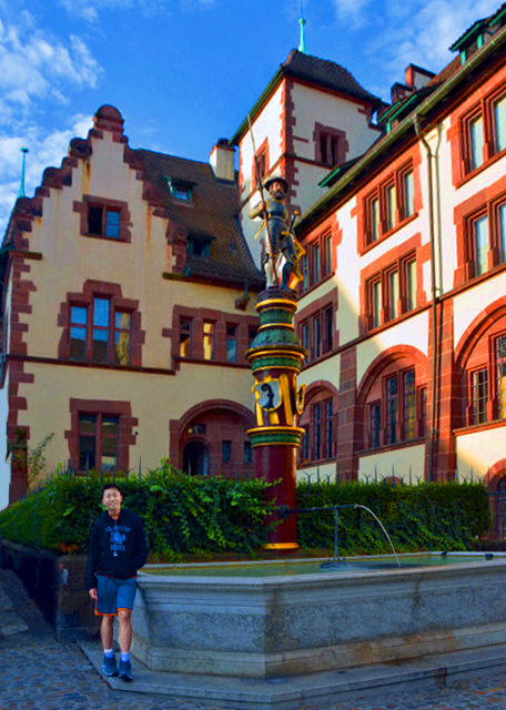 10_2017-08-23_Fountain_Prachtbrunnen @ Martinskircheplatz �������ù㳡����ΰ��Ȫ0001.JPG