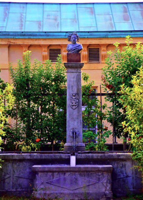 07_2017-08-23_Fountain-10001.JPG