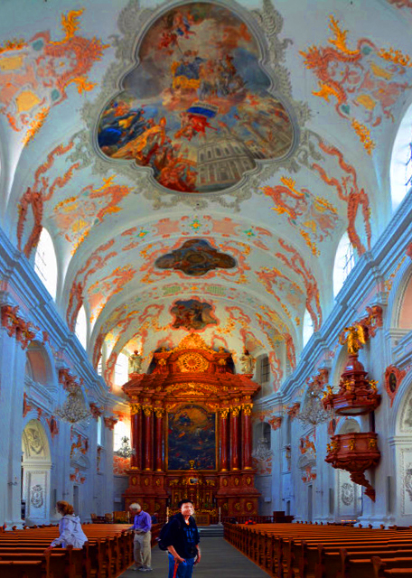 2017-08-23_Church_Jesuit_Nave0001.JPG