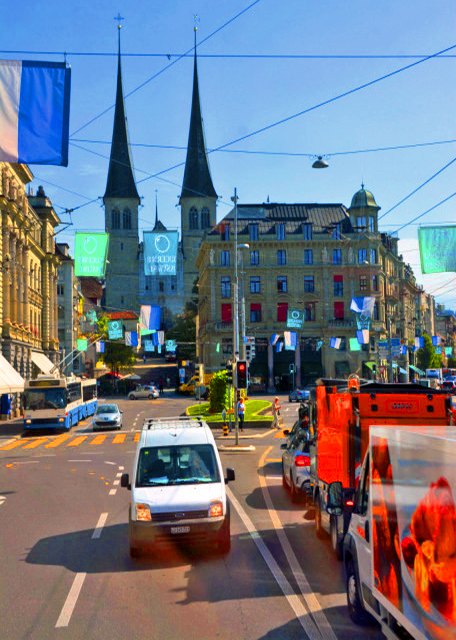 14_2017-08-23_Street_Schweizerhofquai w the Church of St. Leodegar in the Background-10001.JPG