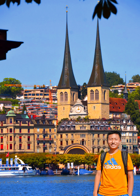 04_2017-08-23_Church of St. Leodegar over the Lake Lucerne-10001.JPG