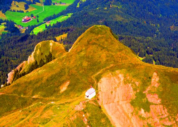15_2017-08-24_View of the Klimsen Chapel above the Nauen & the Klimsenhorn w Mittagg��pfi Summit Cross-10001.JPG