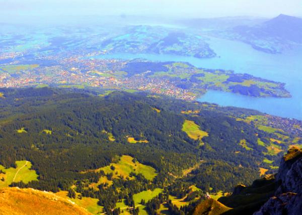 16_2017-08-24_Lake Lucerne Overlooked from Mt Pilatus ��Ƥ��ͼ˹ɽ���¬������-10001.JPG