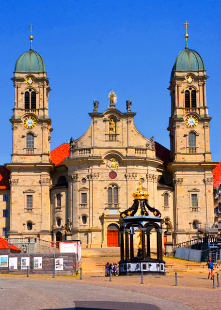 02_2017-08-24_Façade Abbey w Lady Fountain �޵�Ժ������������Ȫ-20001.JPG