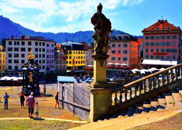 16_2017-08-24_Main Street_ Abbey Square in the Foreground �޵�Ժ�㳡0001.JPG