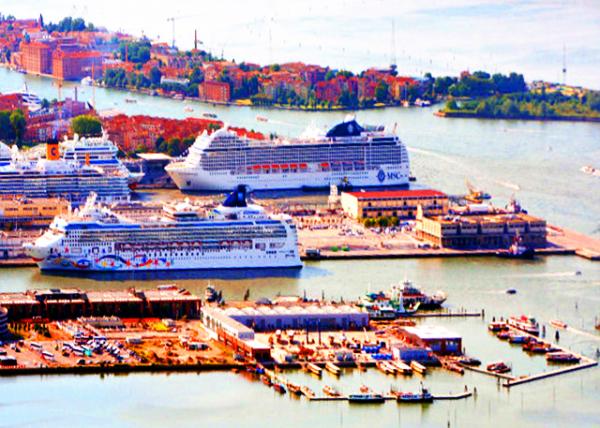 24_2018-07-08_Porto di Venezia ����˹��-40001.JPG