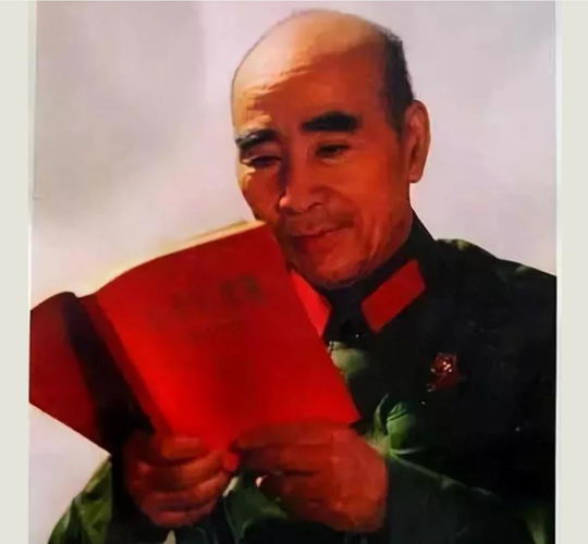 1779569748145823.jpg 江青拍摄的《孜孜不倦》.jpg