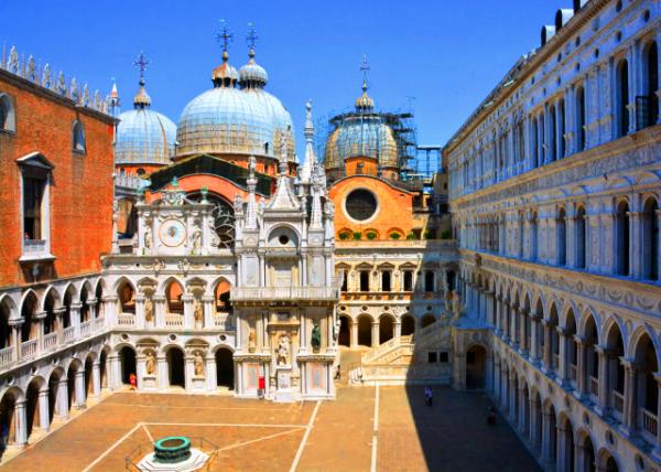 06_2018-07-09_Doge's Palace_Courtyard ͥԺ -10001.JPG