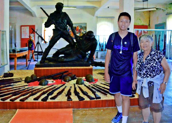 13_2018-07-14_Fortress_Natl. Armory Museum_Sculpture0001.JPG
