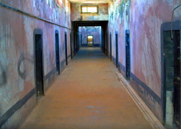 20_2018-07-14_Fortress_Prison-20001.JPG