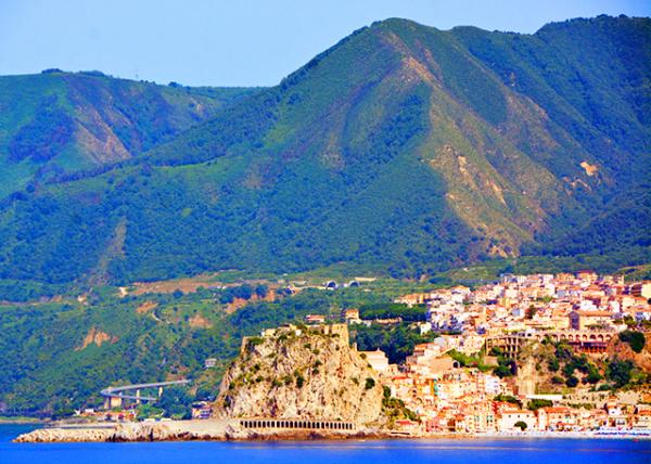 05_2018-07-16_Scilla_District of Chianalea�� Fishermen Houses on the Rocky Shore �����������������ڽ�ʯ�ϵ�������0001.JPG