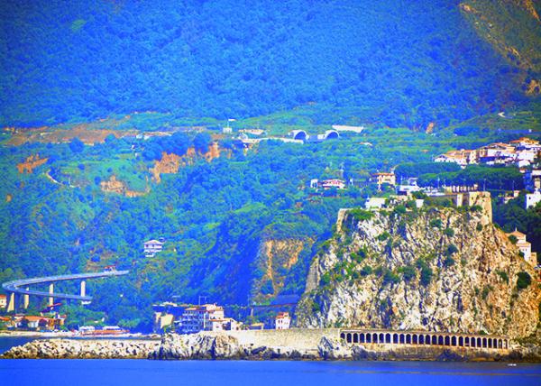 09_2018-07-16_Scilla_Waterfront-30001.JPG