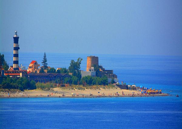 15_2018-07-16_Messina_Capo Peloro w Lighthouse & Fort �������뺽��ƺ�����ʥ�ľ�������0001.JPG