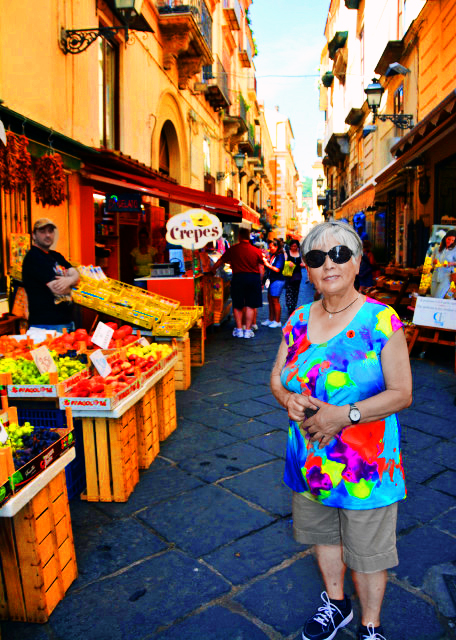 1779940258772573.jpg 15_2018-07-17_Sorrento_Via San Cesareo Flea Market on Via San Cesareo 圣切萨雷奥街集市-20001.JPG