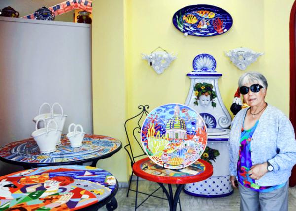 12_2018-07-17_Sorrento_Cuomo's Lucky Store-10001.JPG