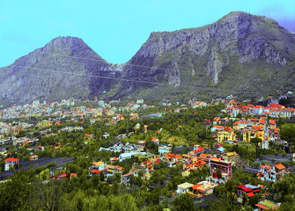23_2018-07-17_Positano_Enclave in the hills leading down to the coast �ɵ�-30001.JPG