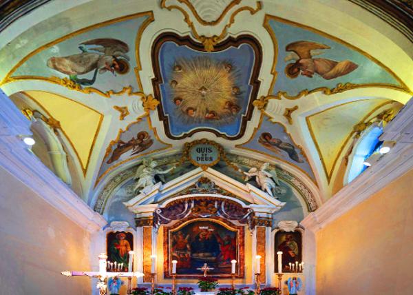 11_2018-07-17_ la Chiesa di San Michele Arcangelo_Interior.jpg