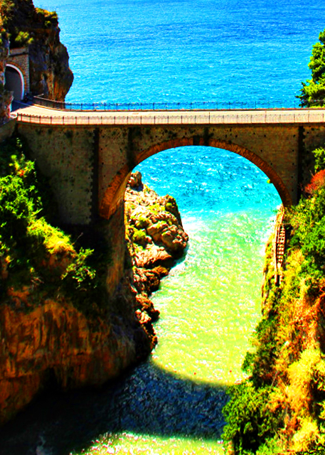 14_2018-07-17_Furore_Arched Bridge Spanning the Fjord, Used for a High-Diving Competition���ź�縻����Ͽ�塤���ڸ�̨��ˮ��-10001.JPG
