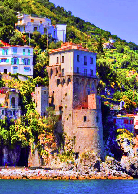 02_2018-07-17_Cetara_Viceregal Tower Built in the 14th Century & Equipped w Cannons & Slingshots to Defend the Land against Attacks & Spot Incoming Enemy.jpg