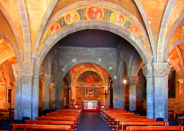 02_2018-07-18_Montefiascone Cathedral_Interior0001.jpg