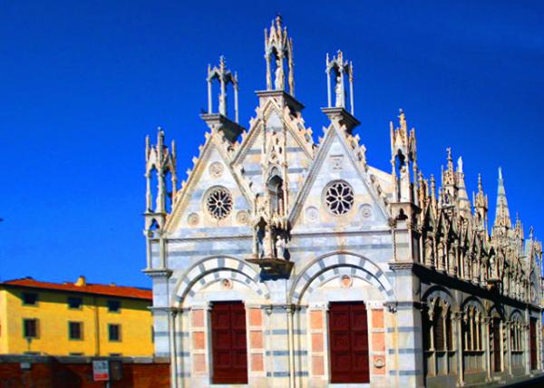12_2018-07-19_Pisa_Chiesa di Santa Maria della Spina Housed the Holy Thorn, a Fragment of the Crown of Thorns Brought by Jesus-20001.JPG