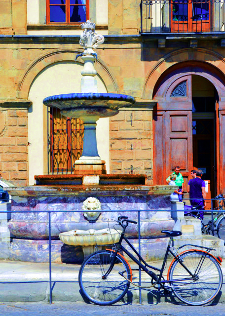 06_2018-07-19_Florence_Piazza di Santa Croce_Fountain in front of Palazzo Cocchi-Serristori ʥʮ�ֹ㳡��Ȫ0001.JPG