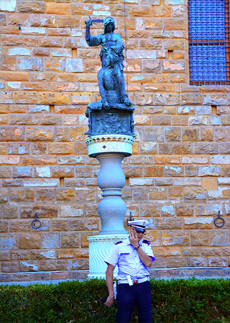 09_2018-07-19_Statue_Judith and Holofernes by Donatello ���˼�ͻ��帥��˹0001.JPG