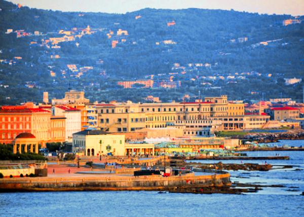05_2018-07-19_Livorno_Mascagni Terrace ��˹����¶̨0001.JPG