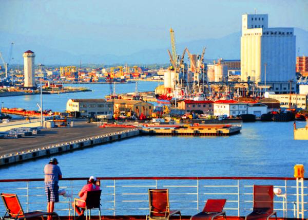 06_2018-07-19_Livorno_Port_Torre del Marzocco & Shipyard �����������촬��-20001.JPG