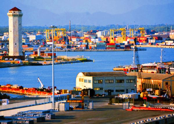 07_2018-07-19_Livorno_Port_Torre del Marzocco & Shipyard-10001.JPG