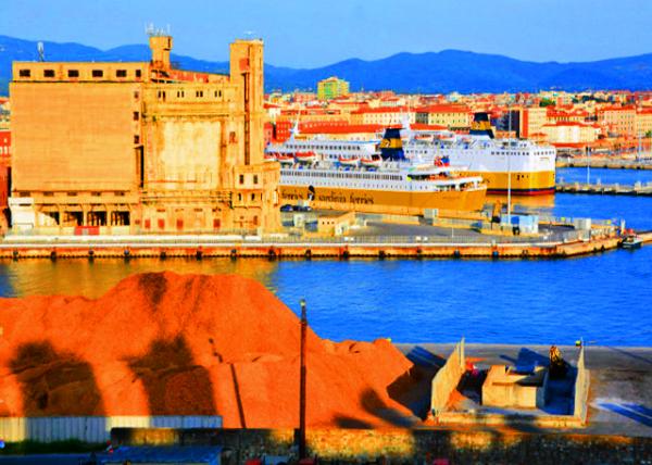 08_2018-07-19_Livorno_Port_Moby Lines��Ferries & Cruiseferries �׾��ߡ��ֶɼ�����0001.JPG