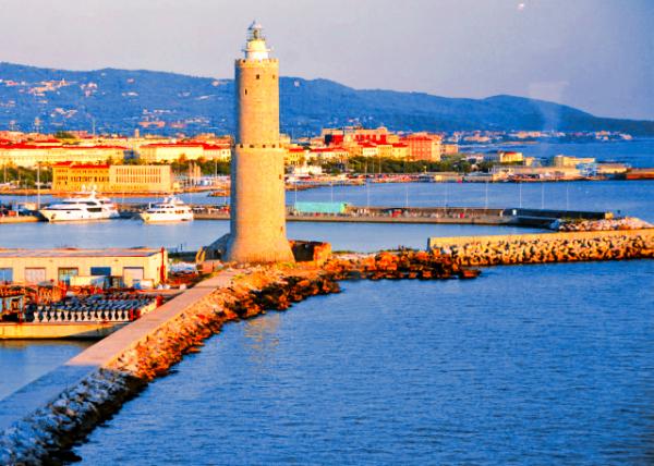 11_2018-07-19_Livorno_Port_Pier & Lighthouse ��ͷ�����-10001.JPG