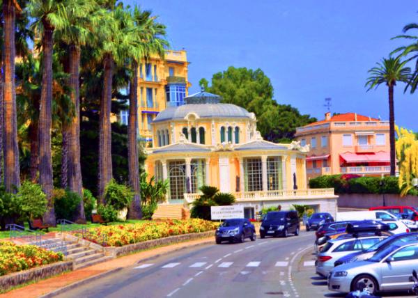 10_2018-07-20_Beaulieu-sur-Mer_Les Salons de la Rotonde ����������Բ�δ���ɳ��0001.JPG
