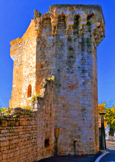 2018-07-21_Aix-en-Provence_Remnants of Les Thermes Sextius in 17050001.JPG