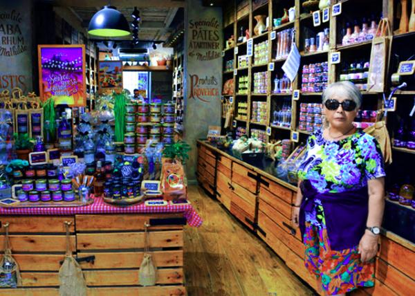 15_2018-07-21_Aix-en-Provence_Store0001.JPG