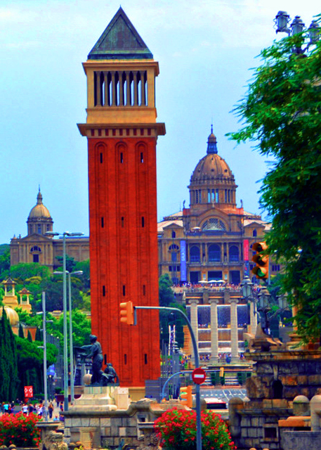 04_2018-07-22_Plaça d'Espanya_Venetian Tower, Built for the 1929 International Exposition0001.JPG