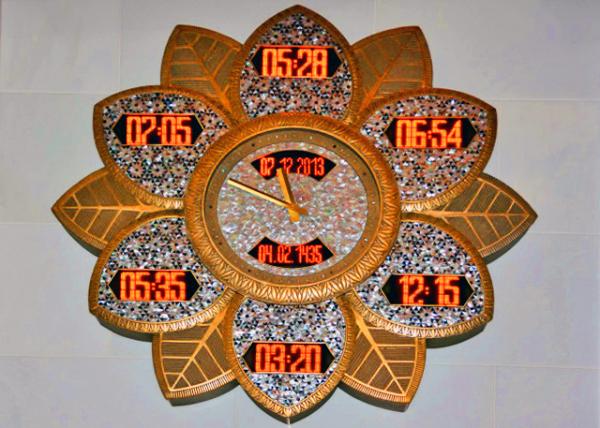15_2013-12-07_Sheikh Zayed Grand Mosque_Wall Clock w 6 Different Times for Daily Pray ��ʾ���β�ͬ����ʱ����ӱ�-330001.JPG