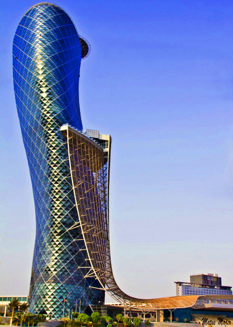 33_2013-12-07_Capital Gate, the World's Furthest Leaning Tower �׶��š���������ı�б��0001.JPG